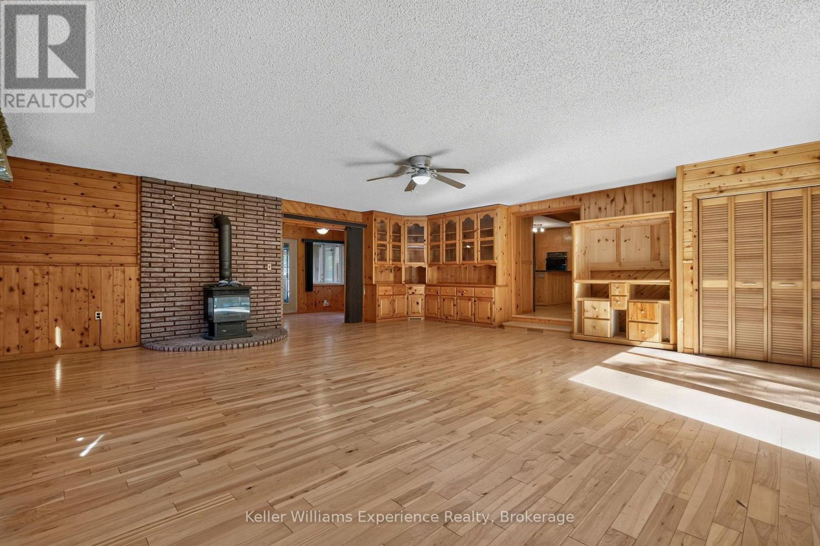 900 Champlain Road — photo 26