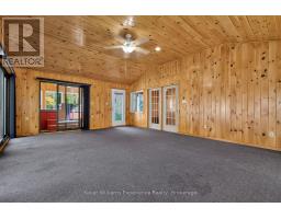 900 Champlain Road, Tiny, ON L9M0E3 Photo 14