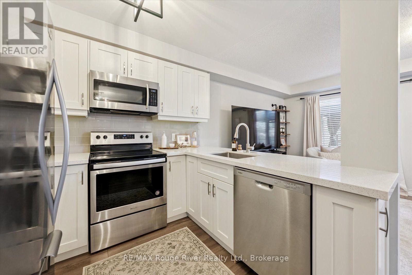 50 Treen Crescent, Whitby, ON photo 12