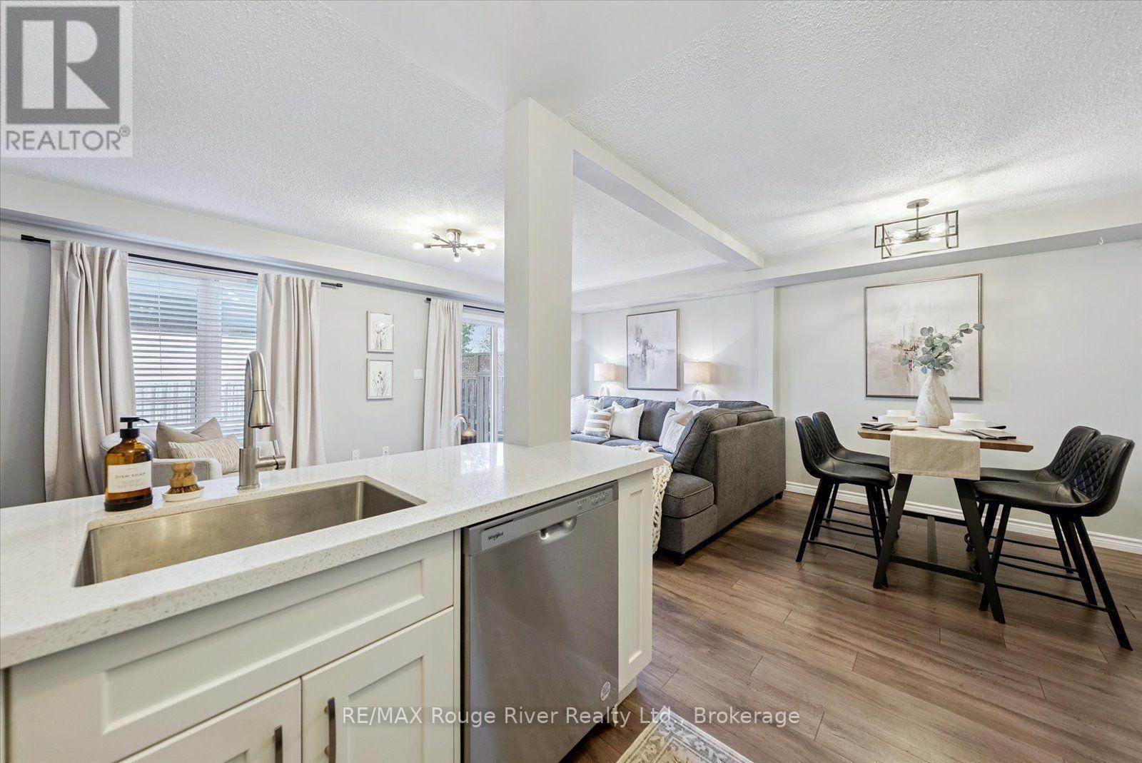 50 Treen Crescent, Whitby, ON photo 14