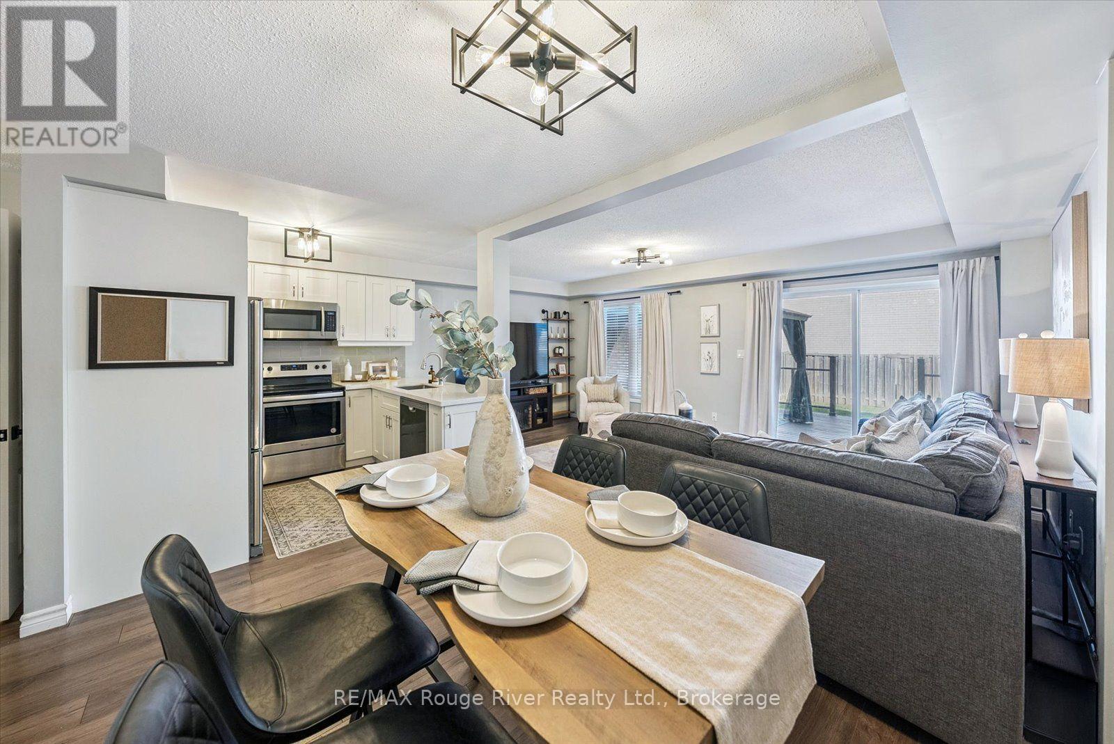 50 Treen Crescent, Whitby, ON photo 17