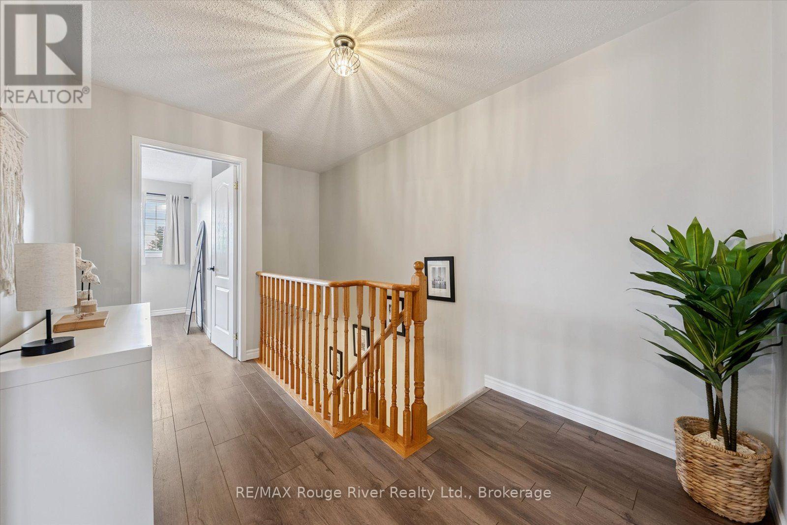 50 Treen Crescent, Whitby, ON photo 22