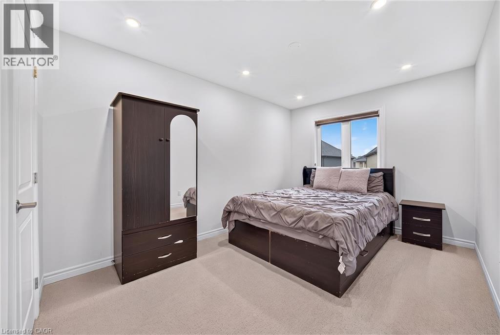 33 Bellhouse Avenue — photo 17