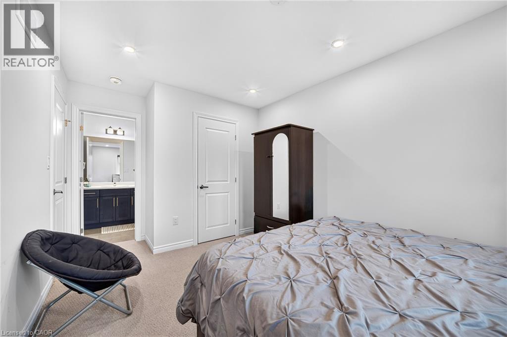33 Bellhouse Avenue — photo 18