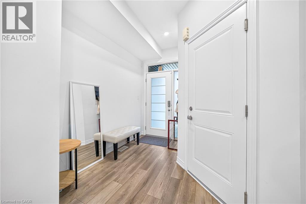 33 Bellhouse Avenue — photo 2