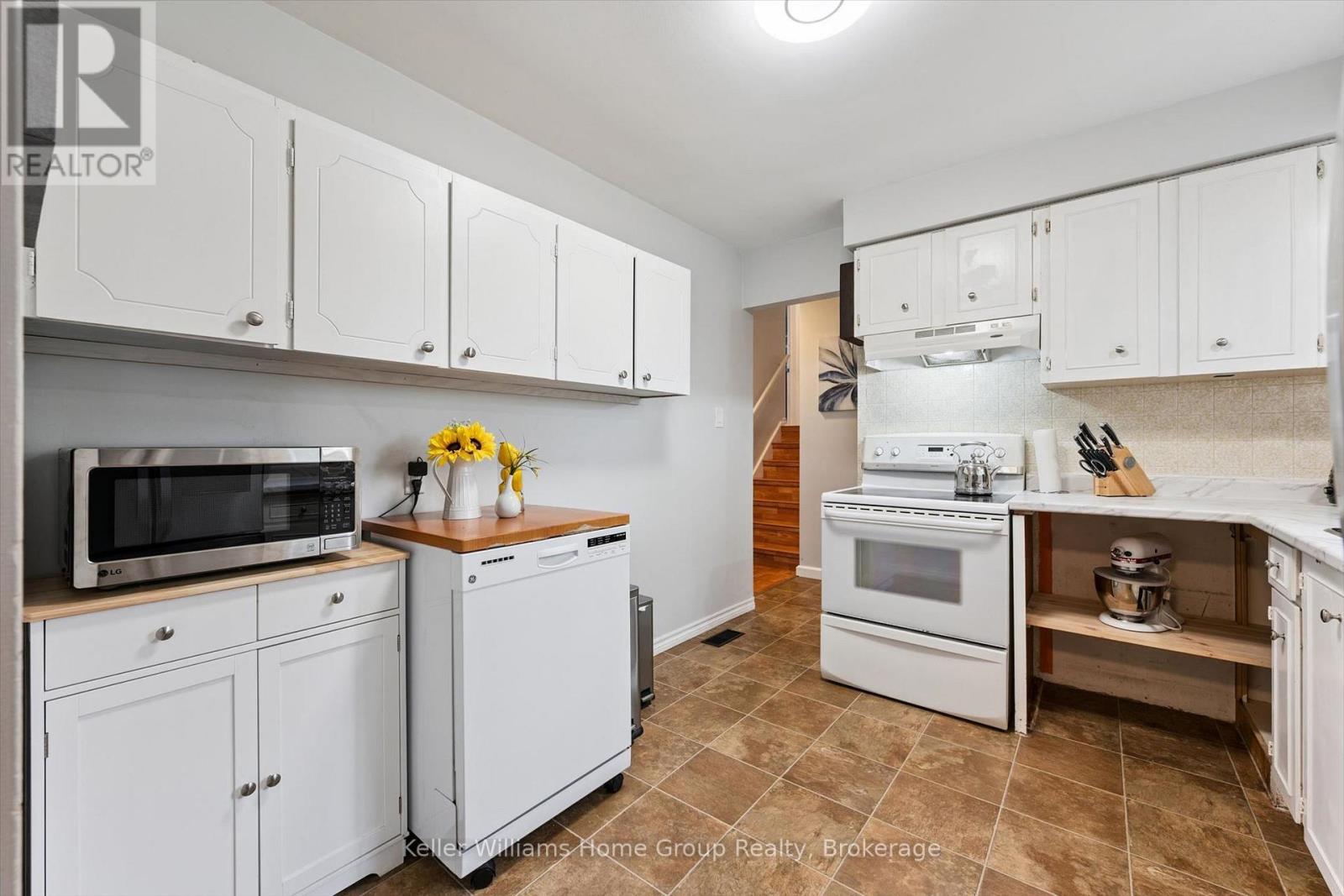 51 LONSDALE DRIVE - Image 16
