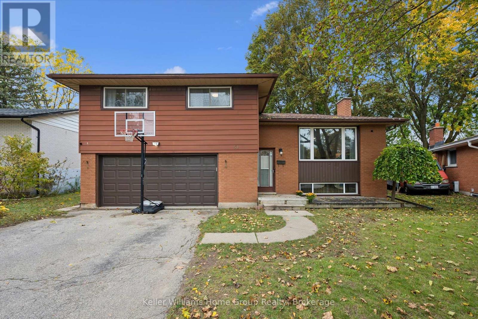 51 LONSDALE DRIVE - 3