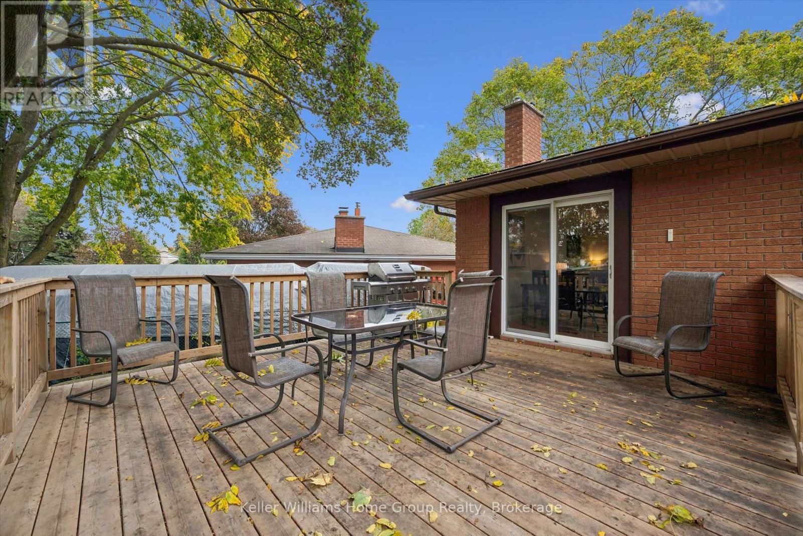 51 LONSDALE DRIVE - 30