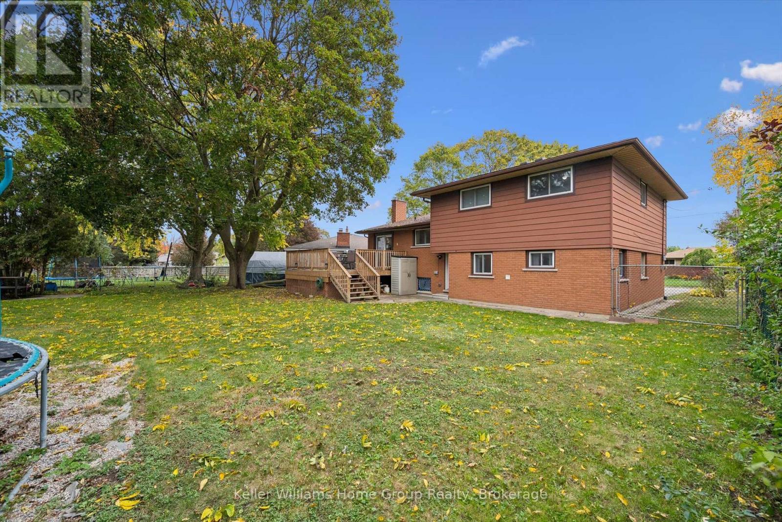 51 LONSDALE DRIVE - 35