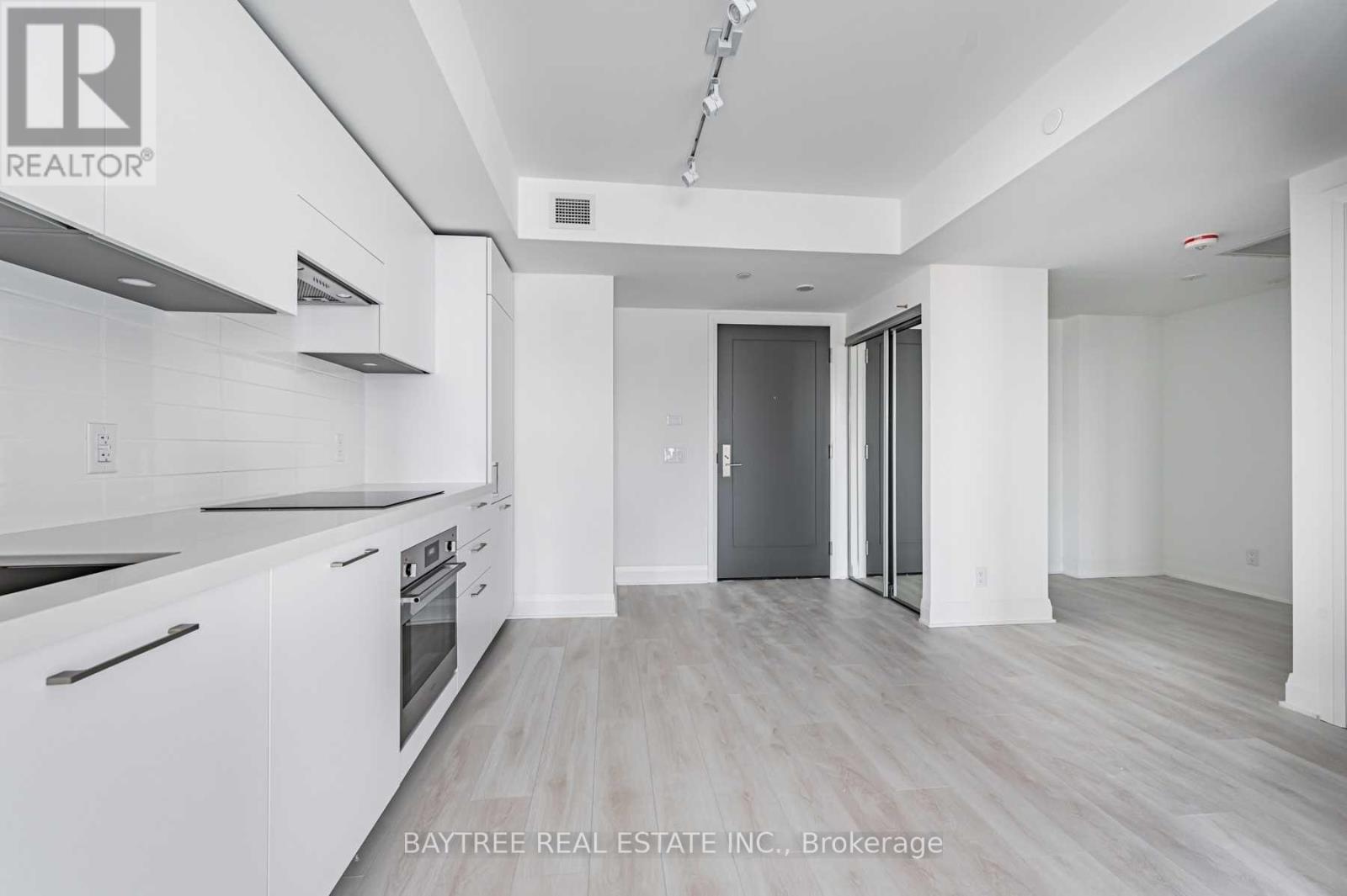 33 Frederick Todd Way — photo 2