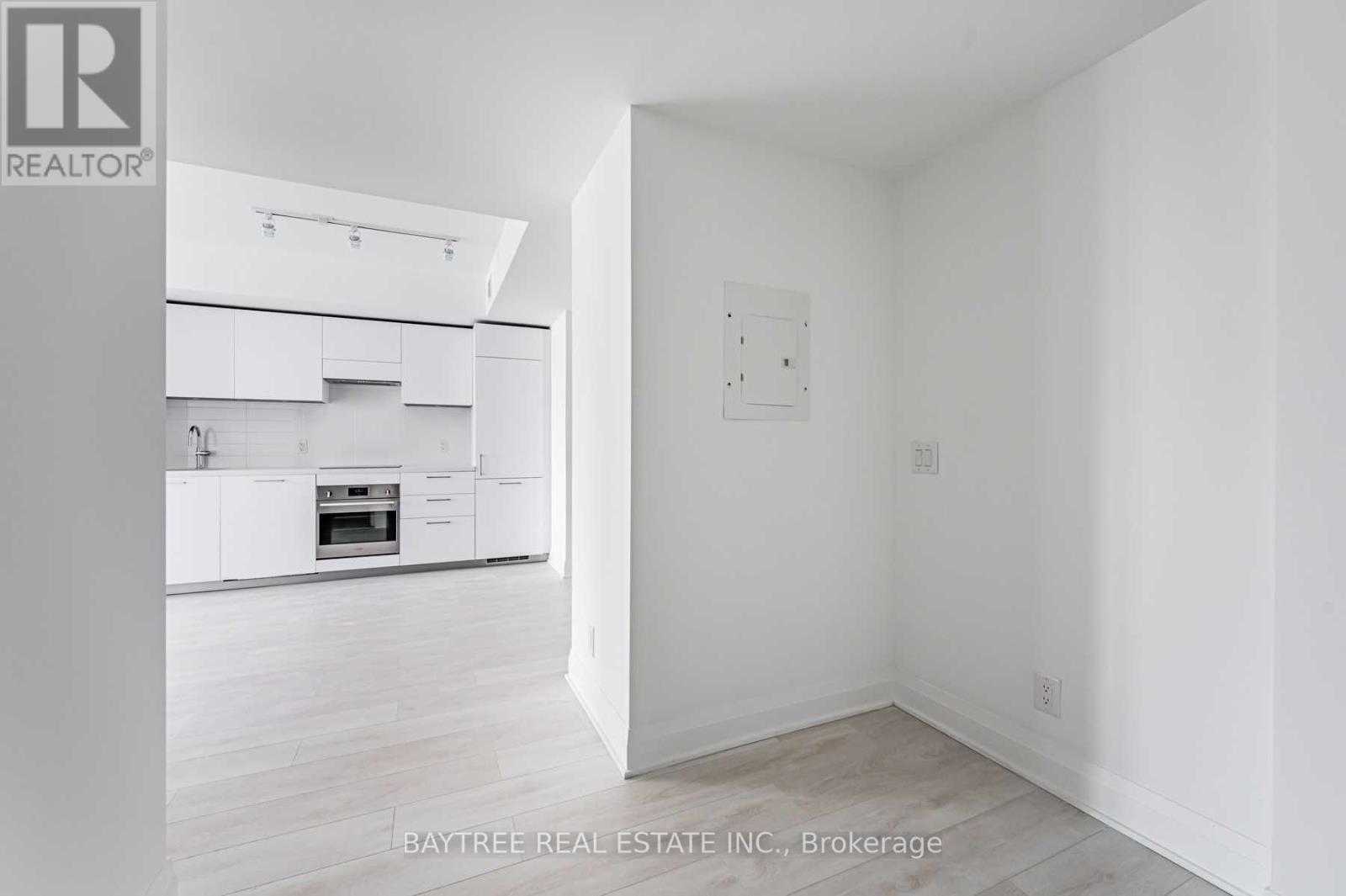 33 Frederick Todd Way — photo 7