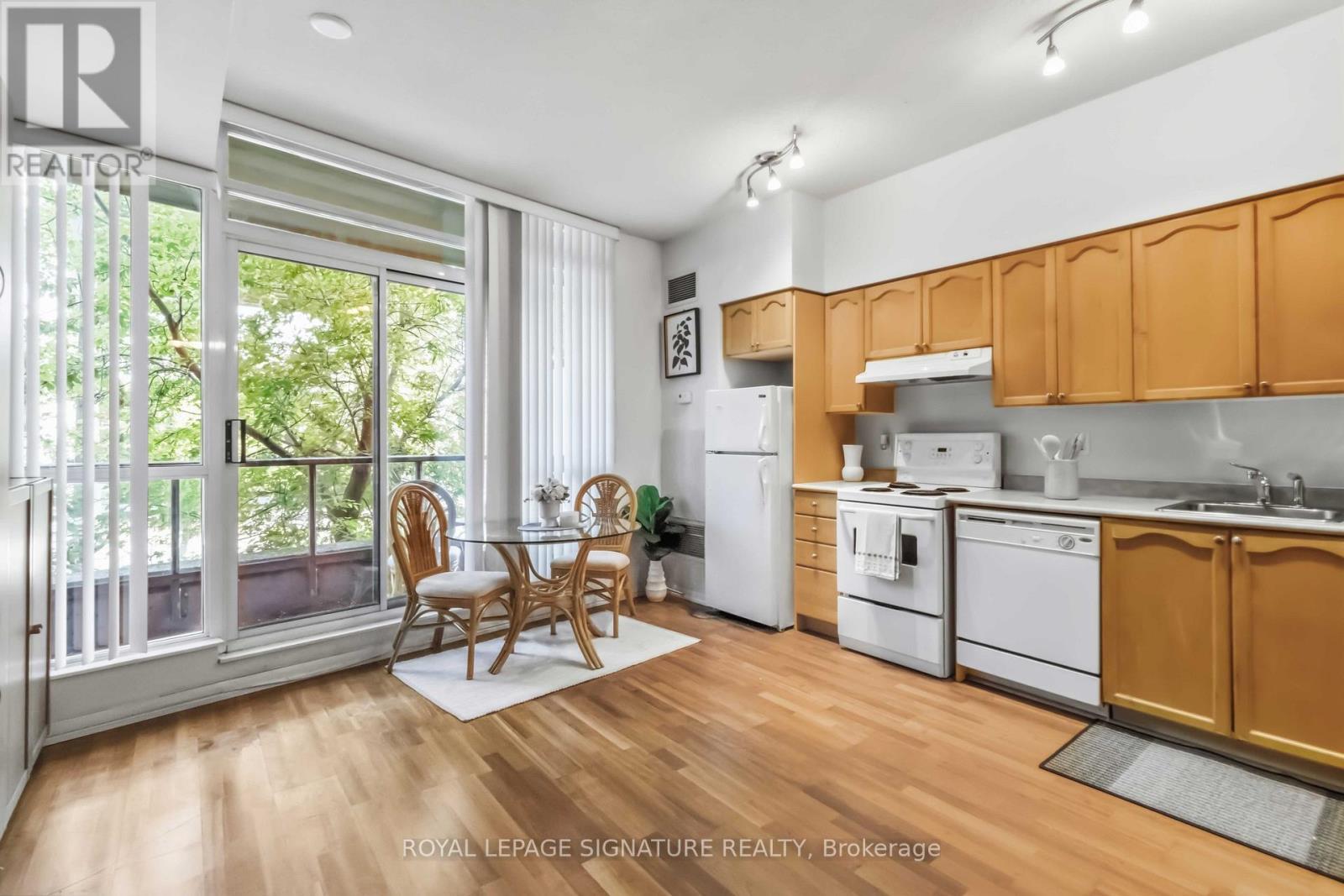231 Fort York Boulevard — photo 23