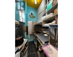 657 College Street, Toronto, ON M6G1B7 Photo 9