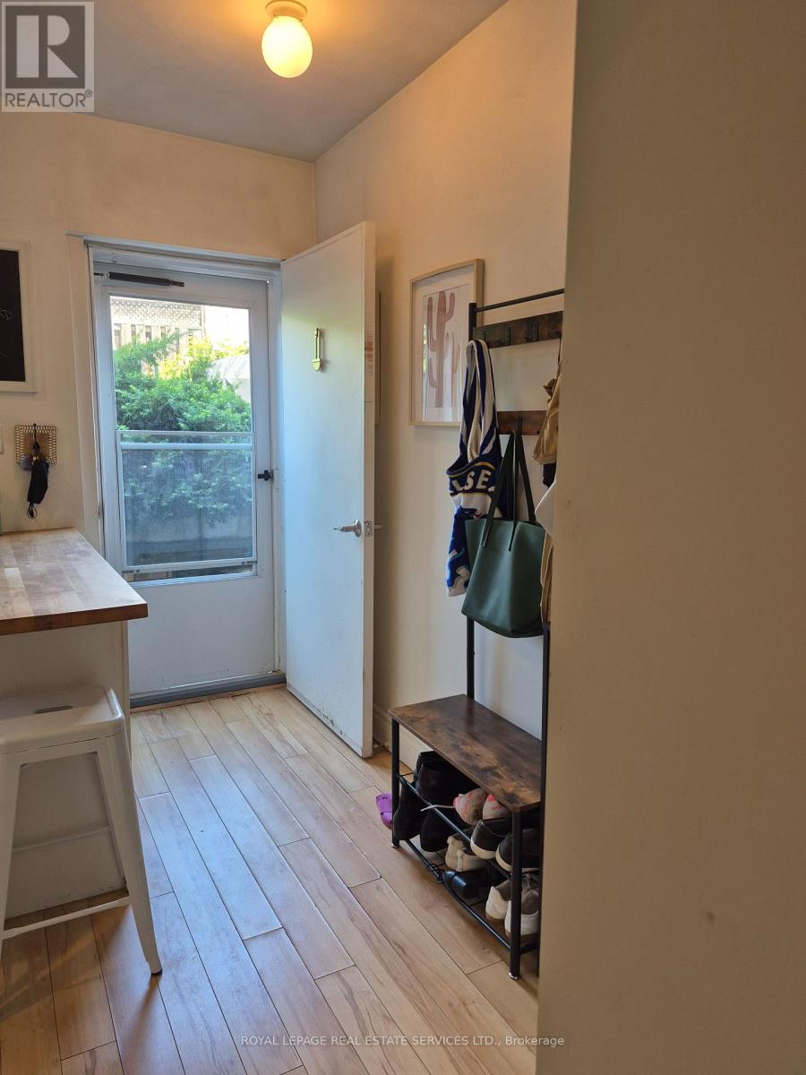804 Bloor Street West — photo 10