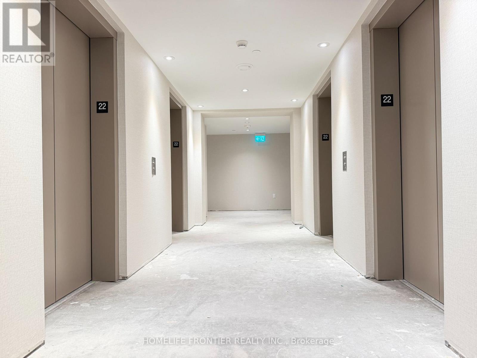 15 David Salomon Drive — photo 8
