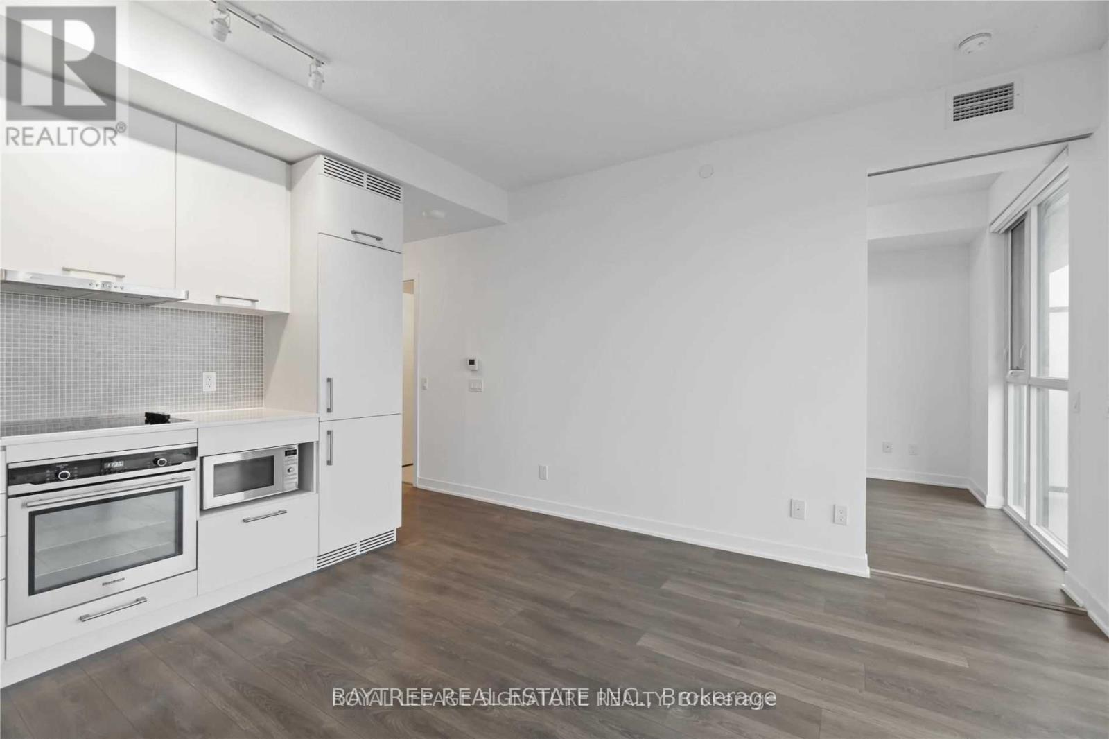 87 Peter Street — photo 12