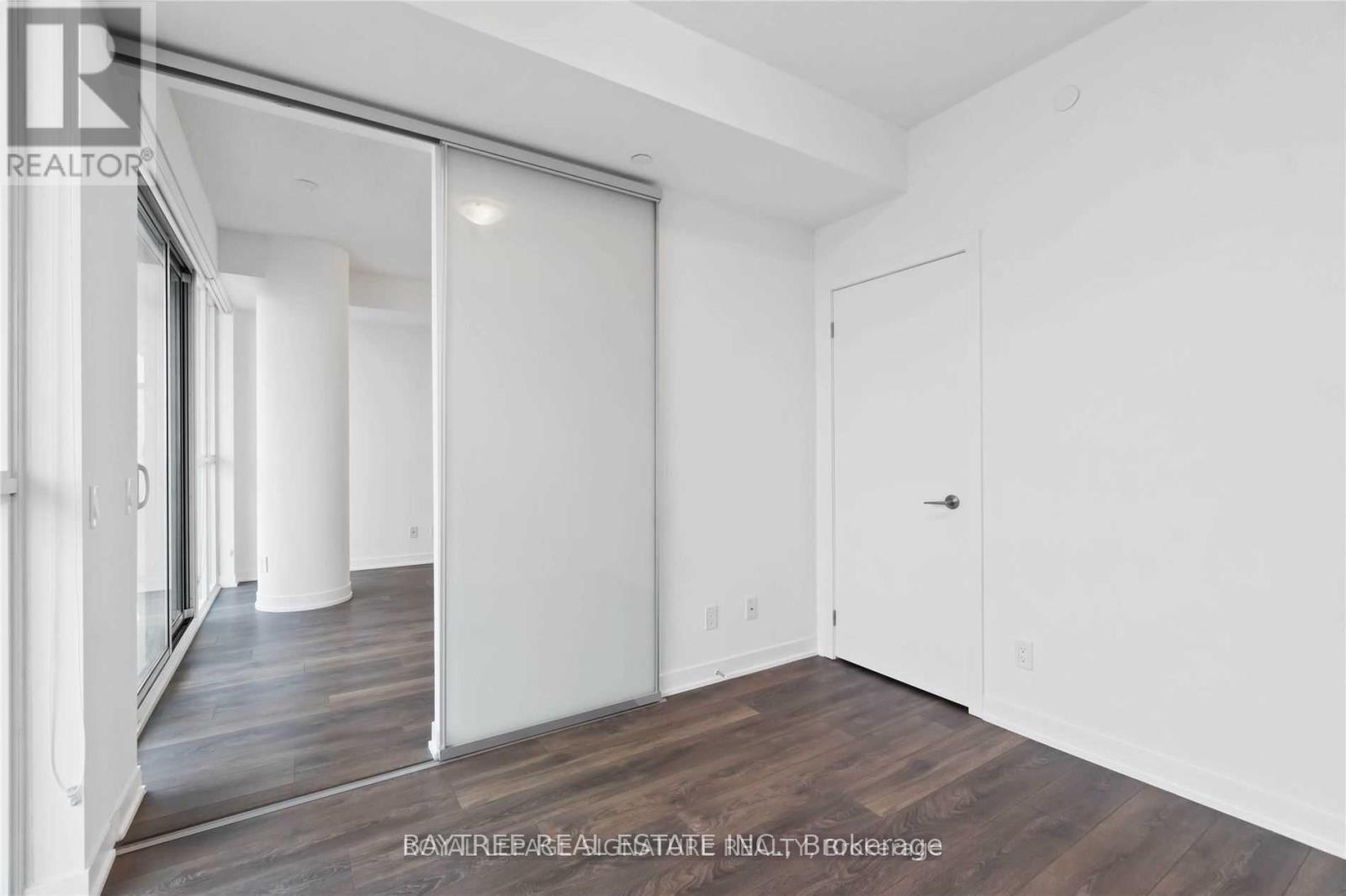 87 Peter Street — photo 8