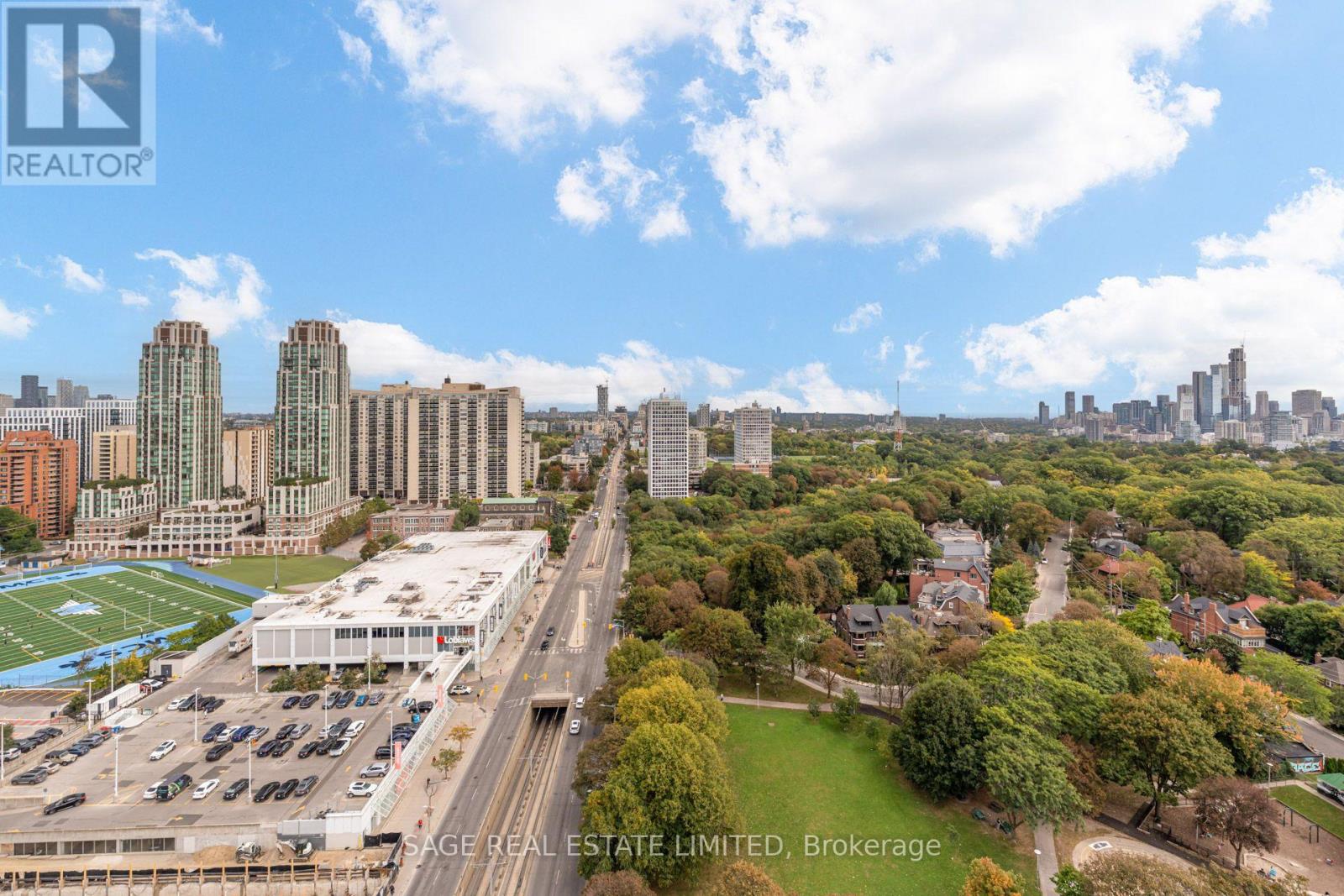 501 St Clair Avenue West — photo 22