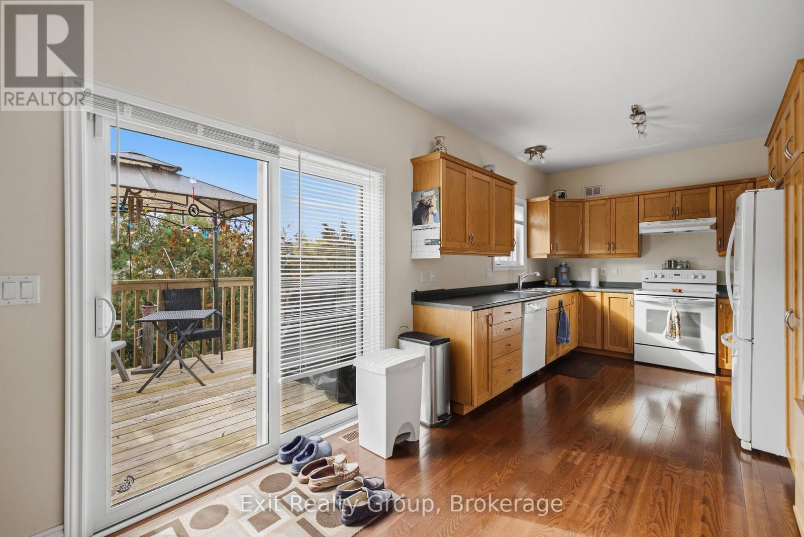 15 Evergreen Court — photo 11