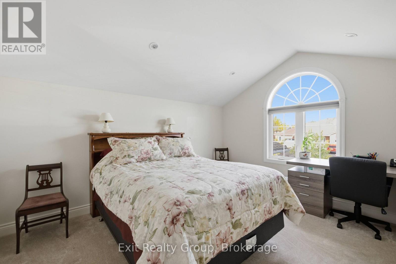 15 Evergreen Court — photo 16
