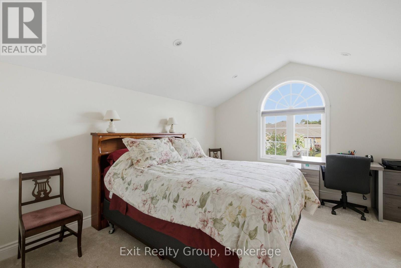 15 Evergreen Court — photo 17