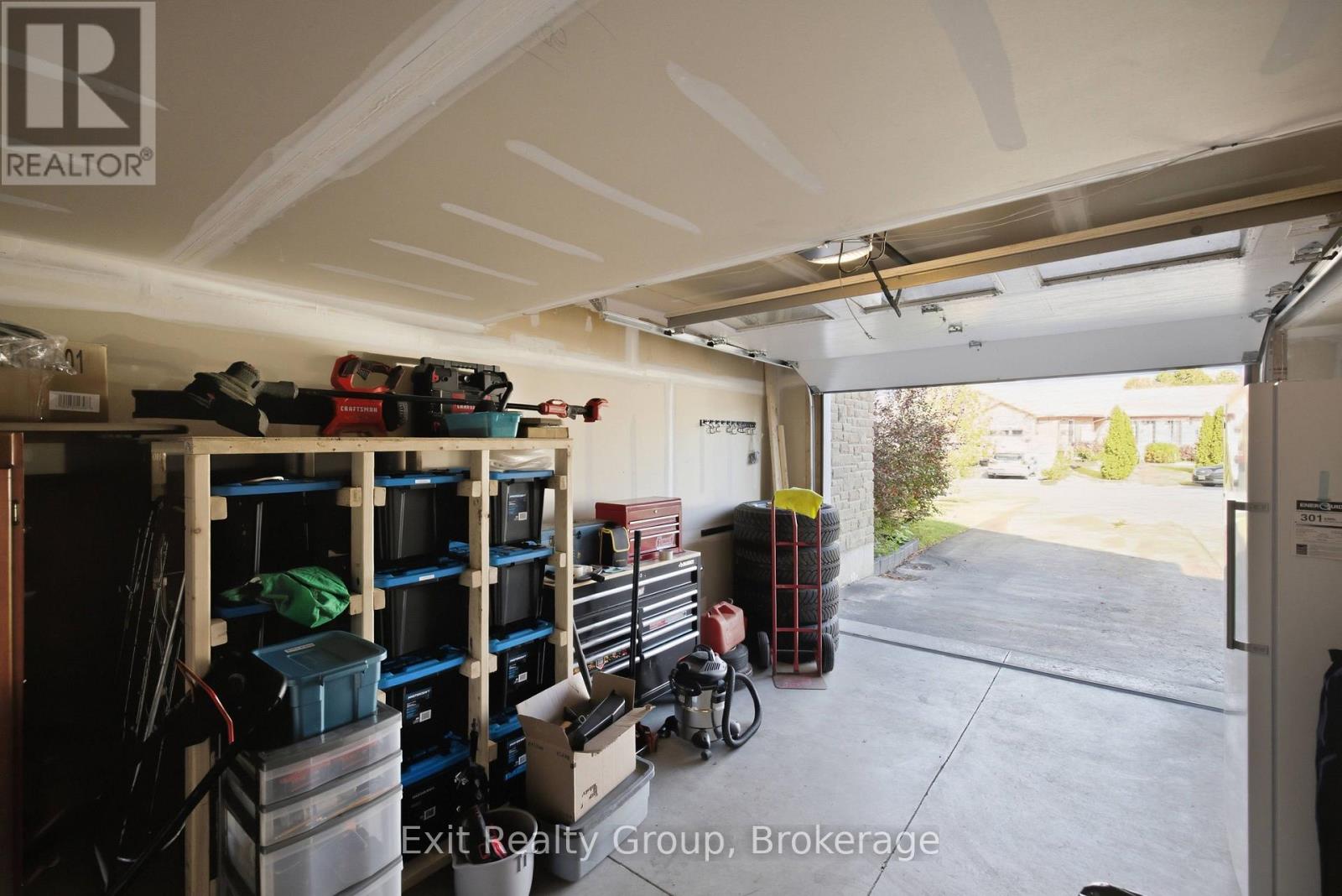 15 Evergreen Court — photo 28