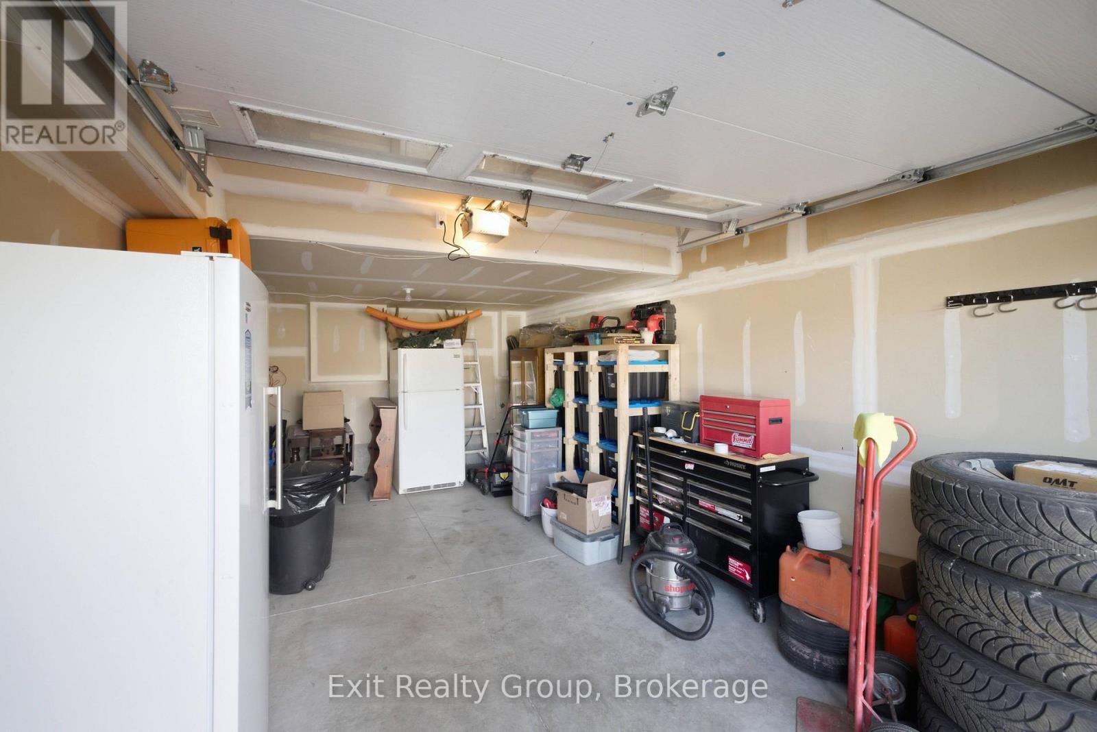 15 Evergreen Court — photo 31