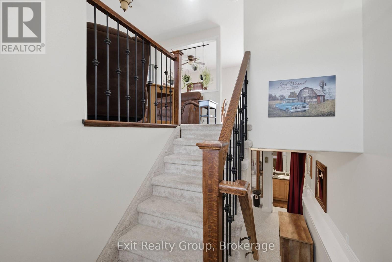 15 Evergreen Court — photo 4