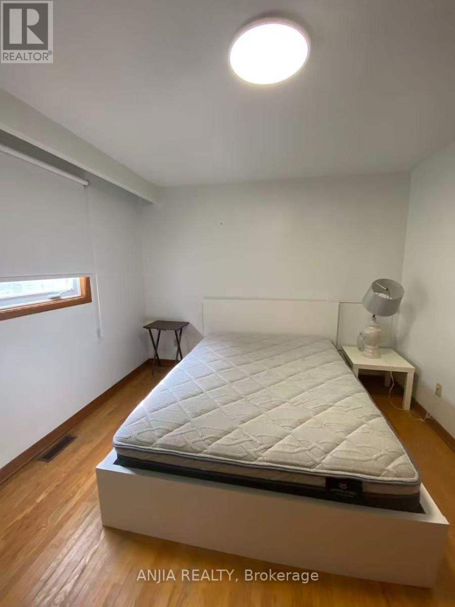31 Donalda Crescent — photo 11
