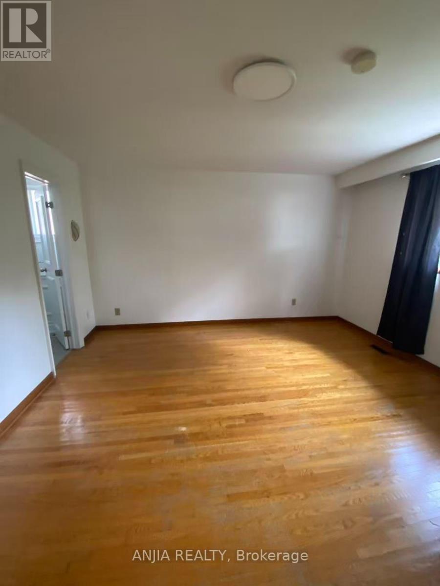 31 Donalda Crescent — photo 8