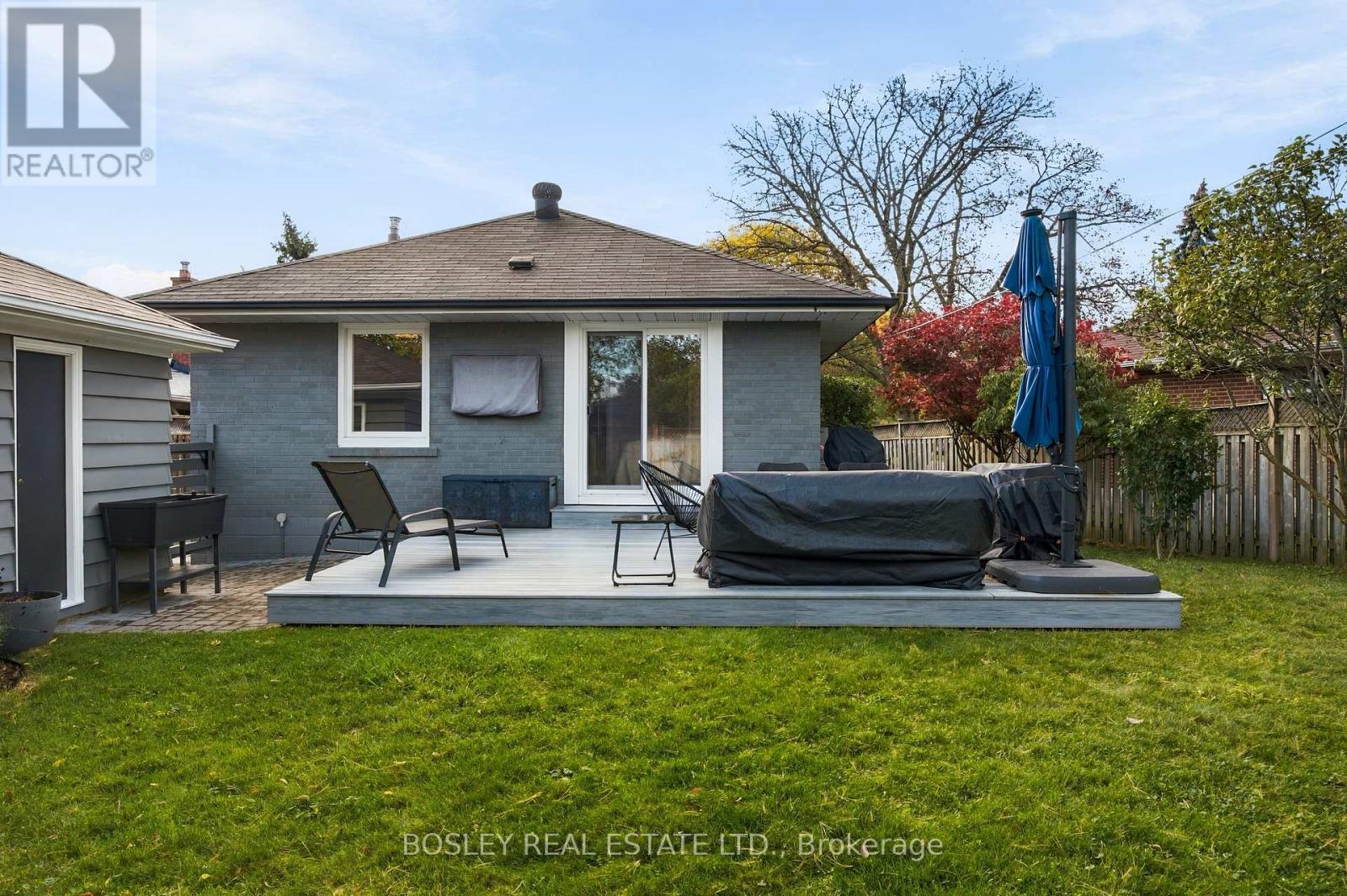 56 CHRISTINA CRESCENT - 30