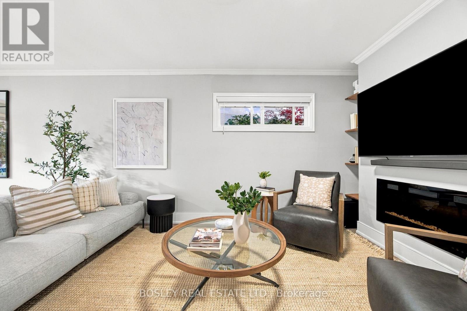 56 CHRISTINA CRESCENT - 6