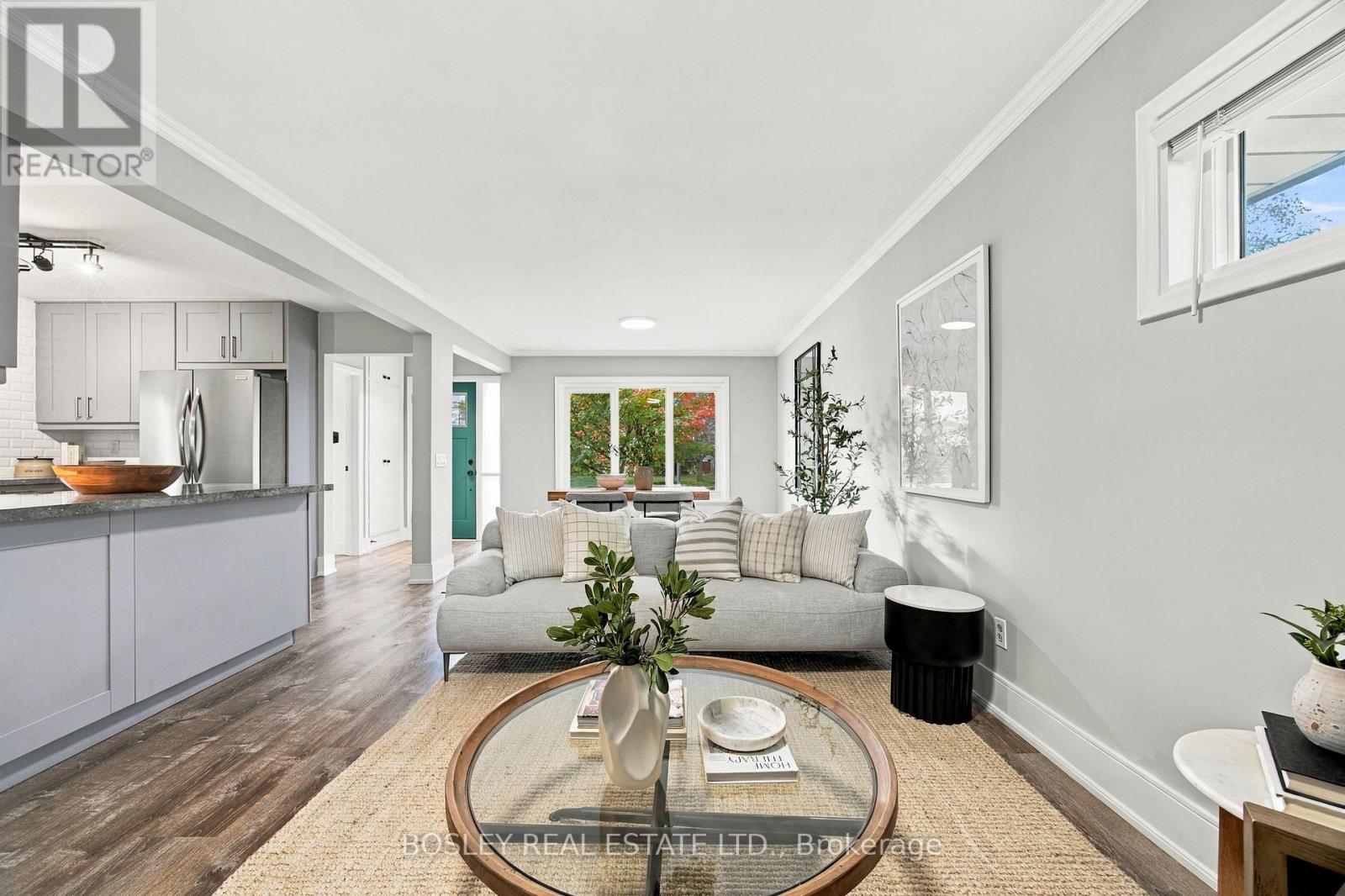 56 CHRISTINA CRESCENT - 9