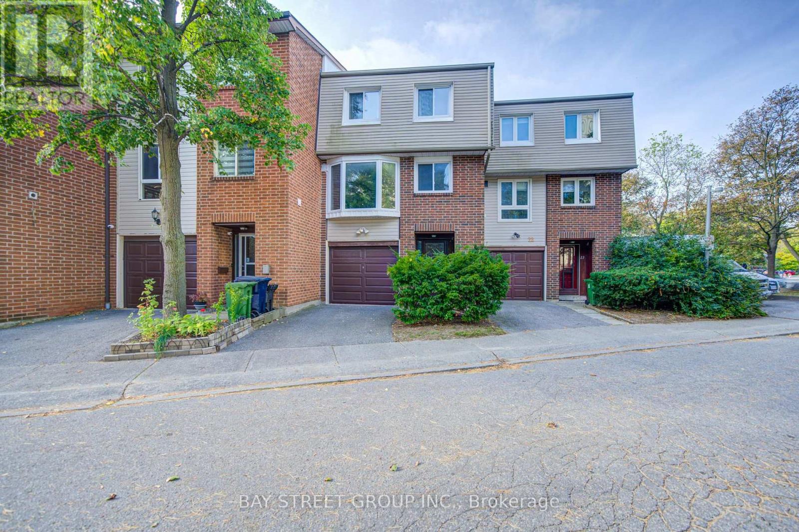#20 33 DUNDALK DRIVE - 1