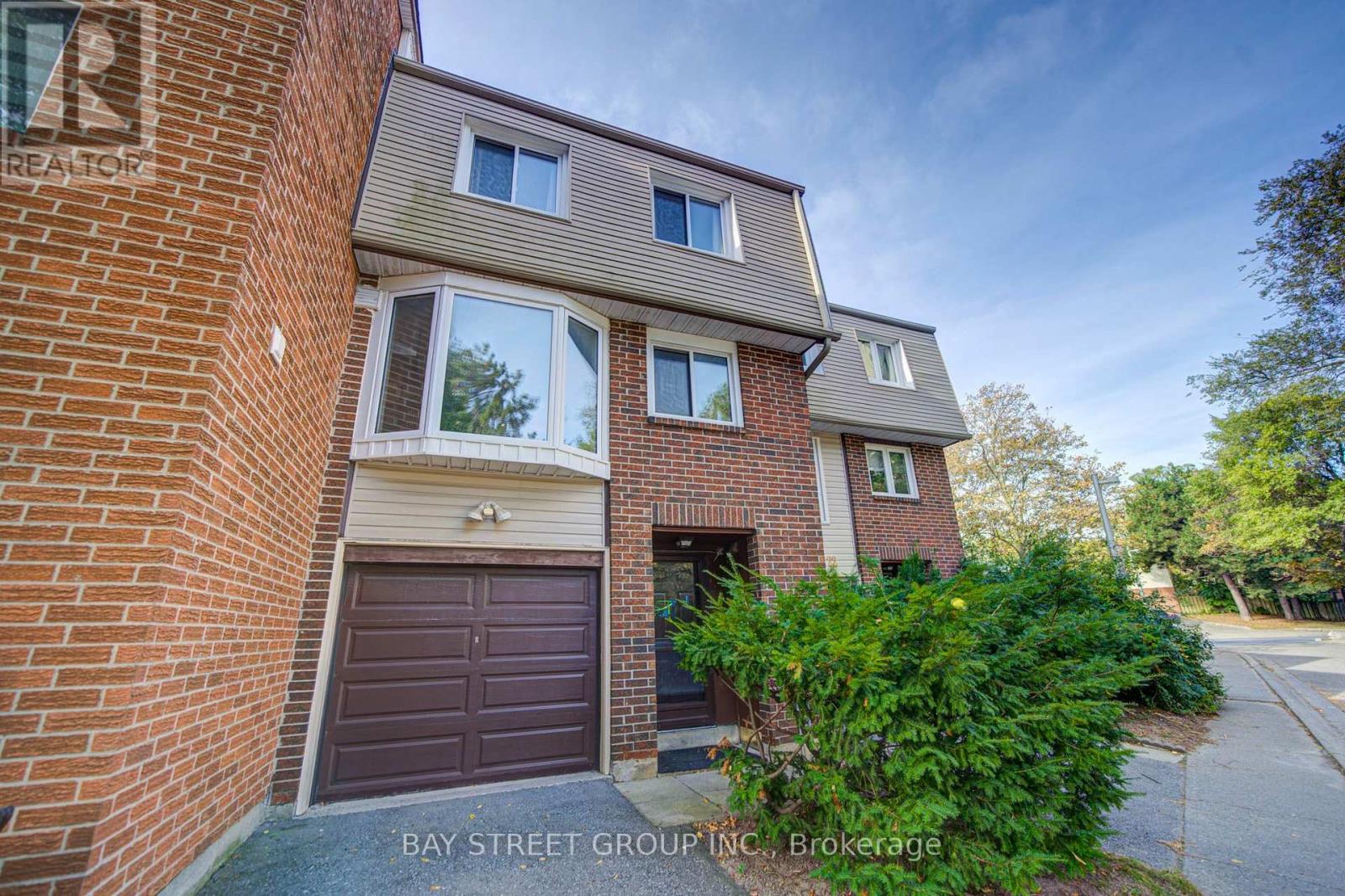 #20 33 DUNDALK DRIVE - 2