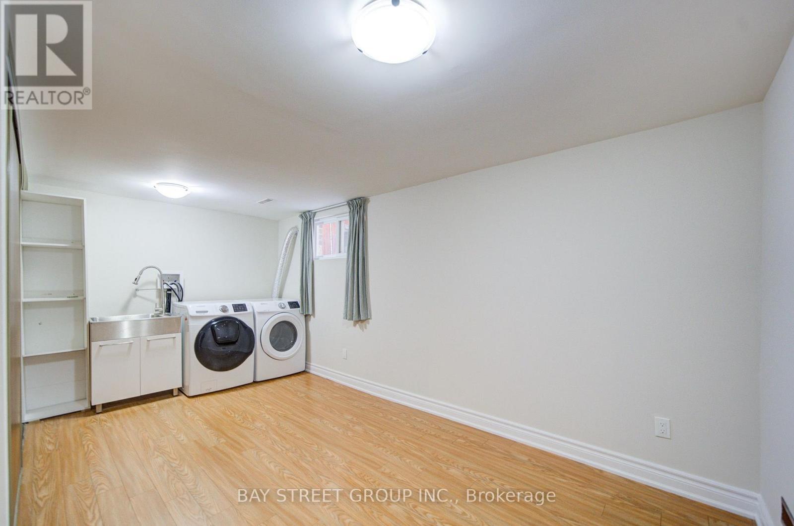 #20 33 DUNDALK DRIVE - 24