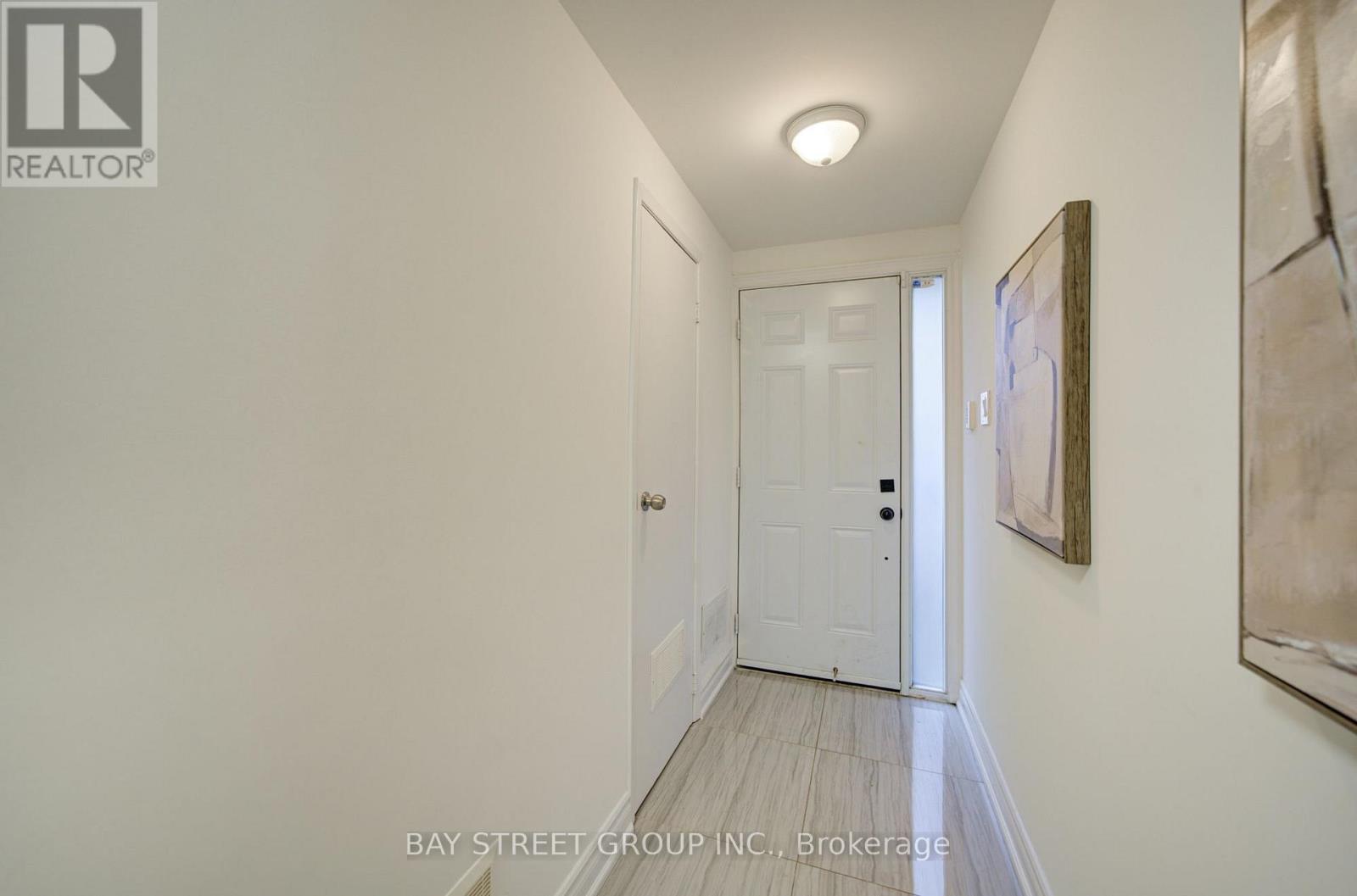 #20 33 DUNDALK DRIVE - 3