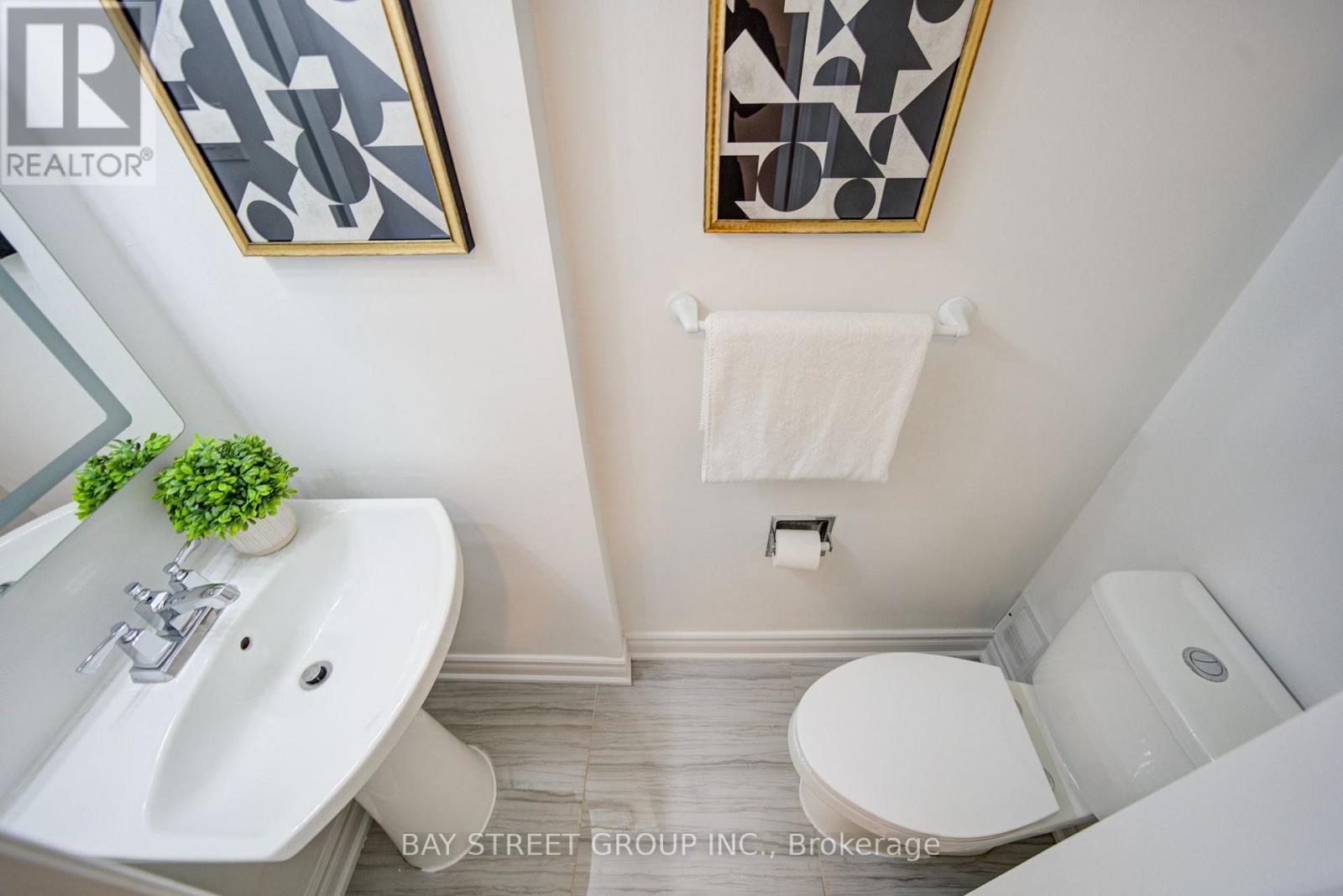 33 Dundalk Drive — photo 4