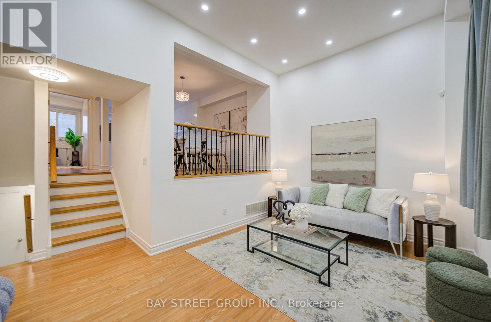 #20 33 DUNDALK DRIVE - 9