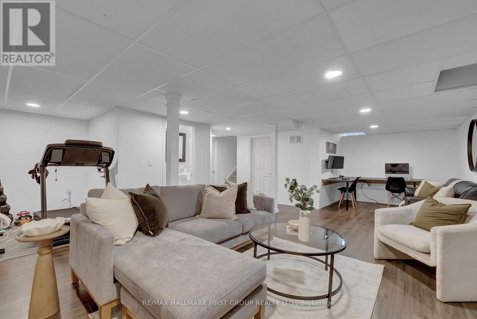 92 Sherrington Drive — photo 25