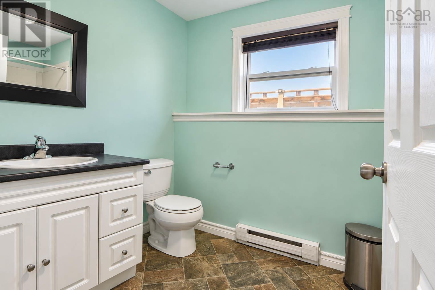 44 Lovat Crescent - 46