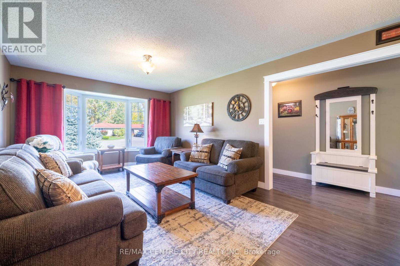 252 Mill Pond Crescent — photo 10