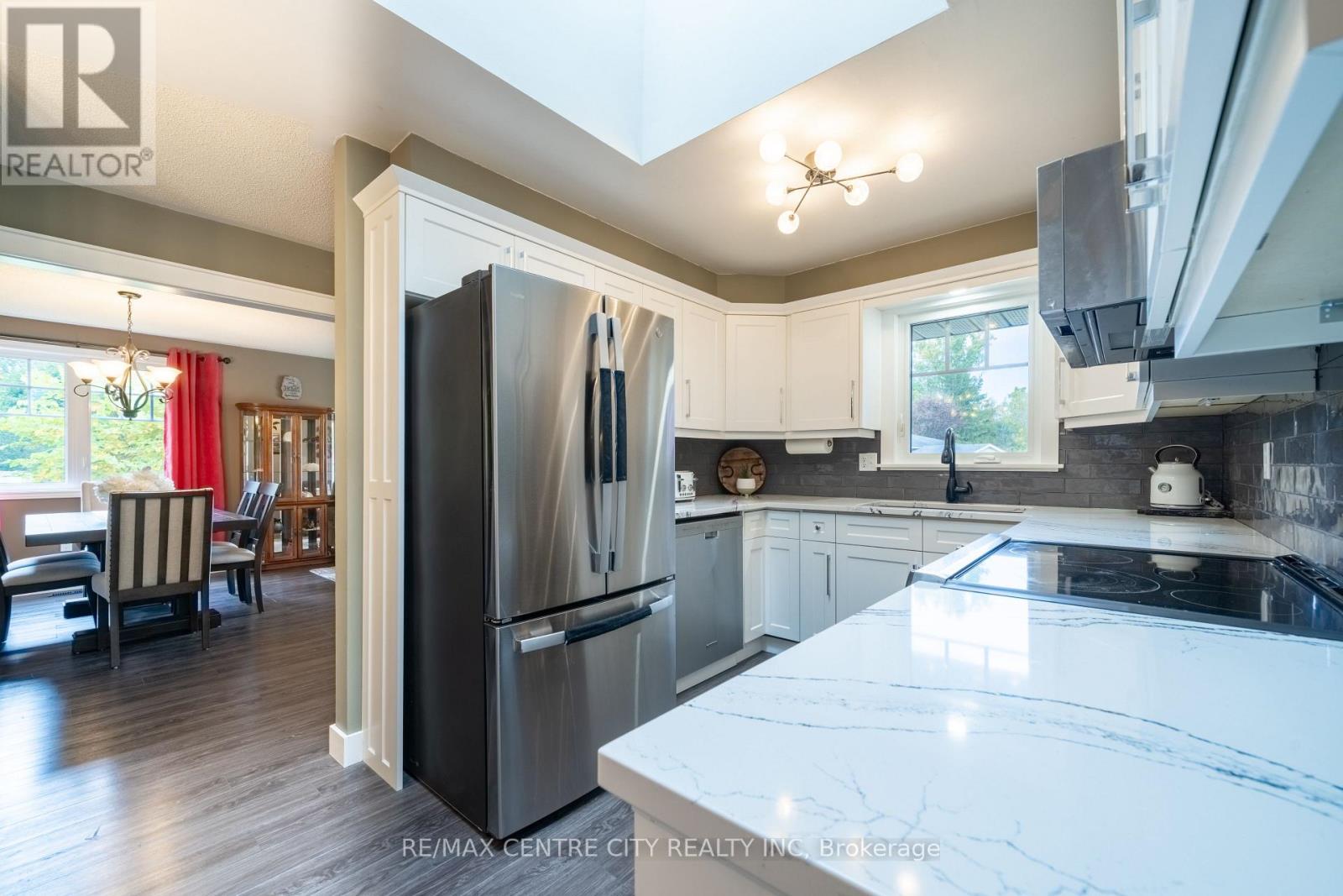252 Mill Pond Crescent — photo 18