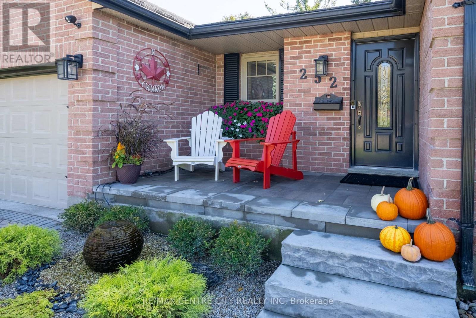 252 Mill Pond Crescent — photo 8