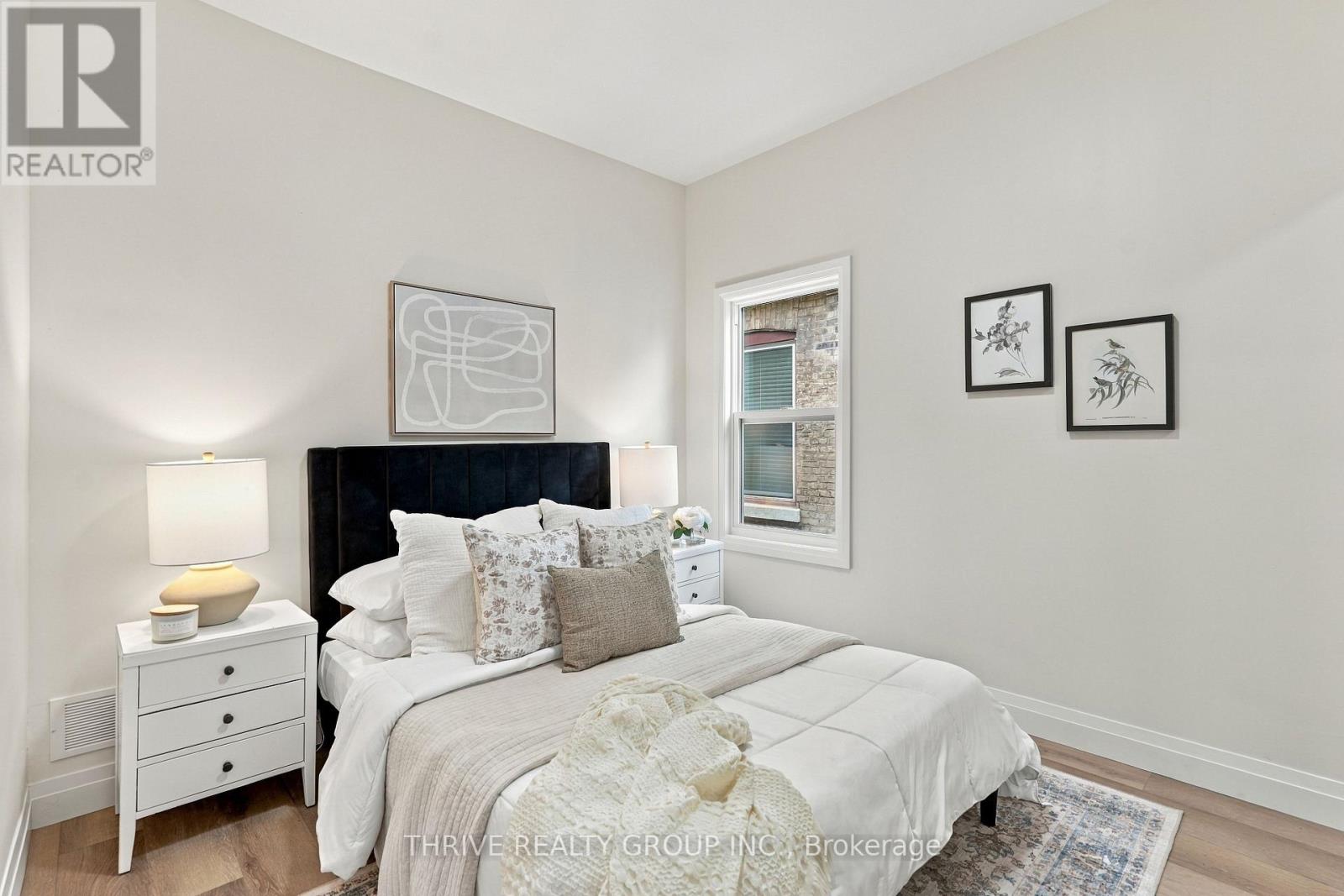 33 GLENWOOD AVENUE E - 17