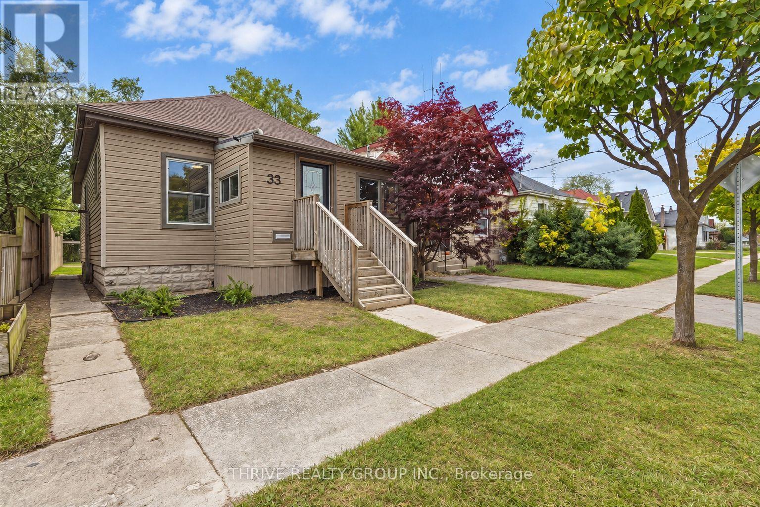 33 GLENWOOD AVENUE E - 2