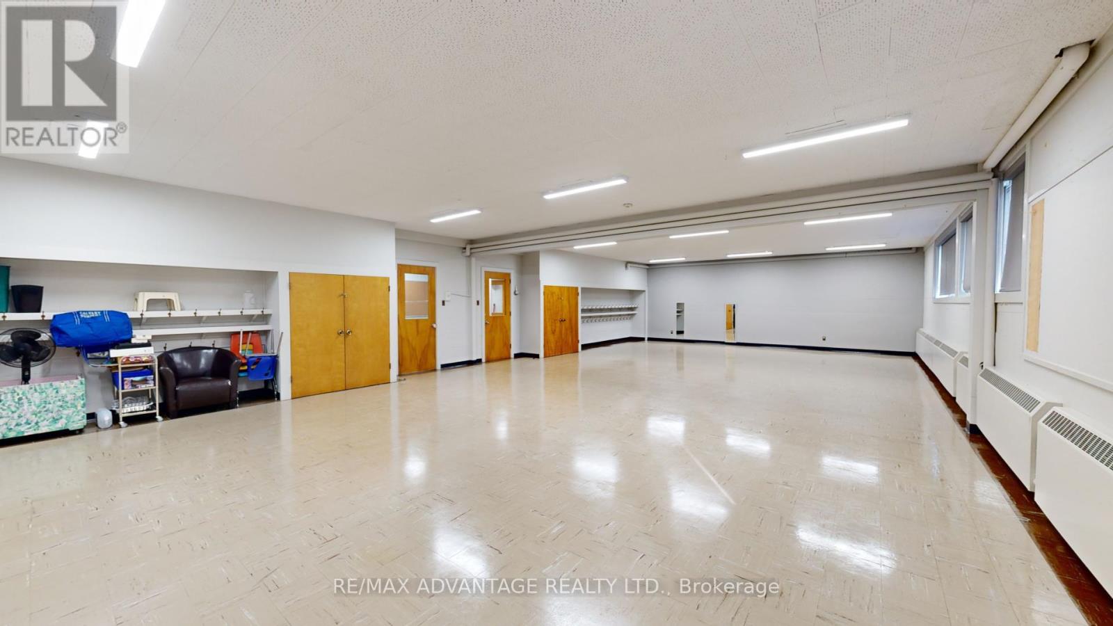 290 Ridout Street South — photo 3