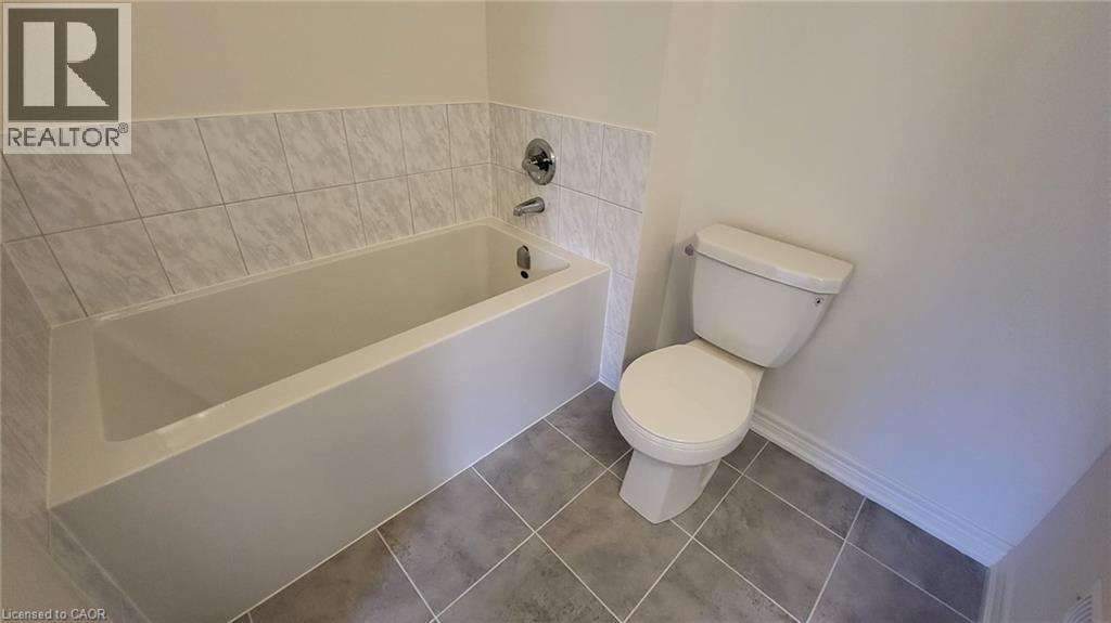 47 Gledhill Crescent — photo 22