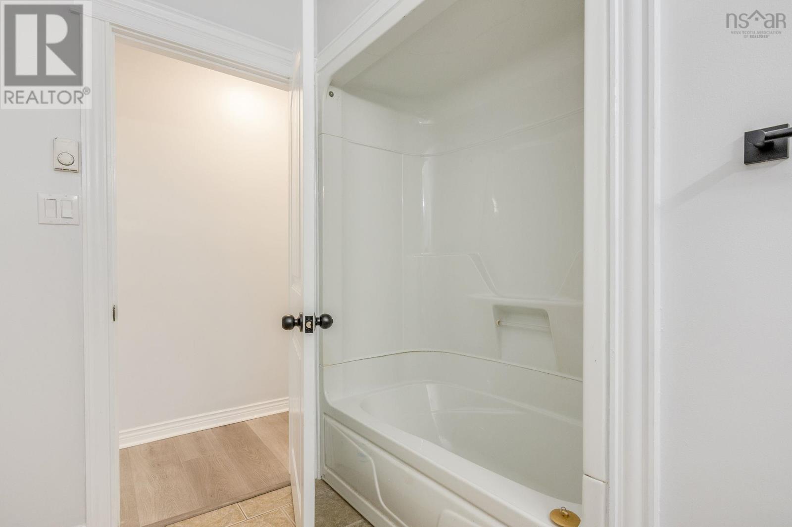 20 Beech Hill Road - 31