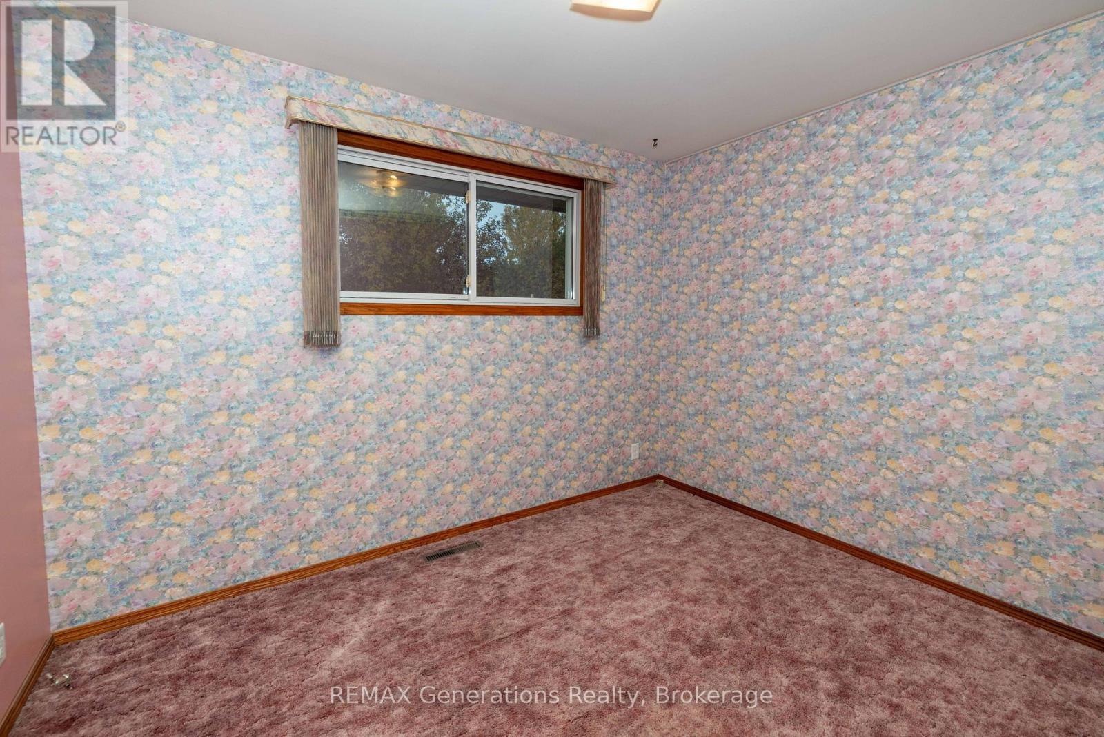 403 Churchill Drive West — photo 12